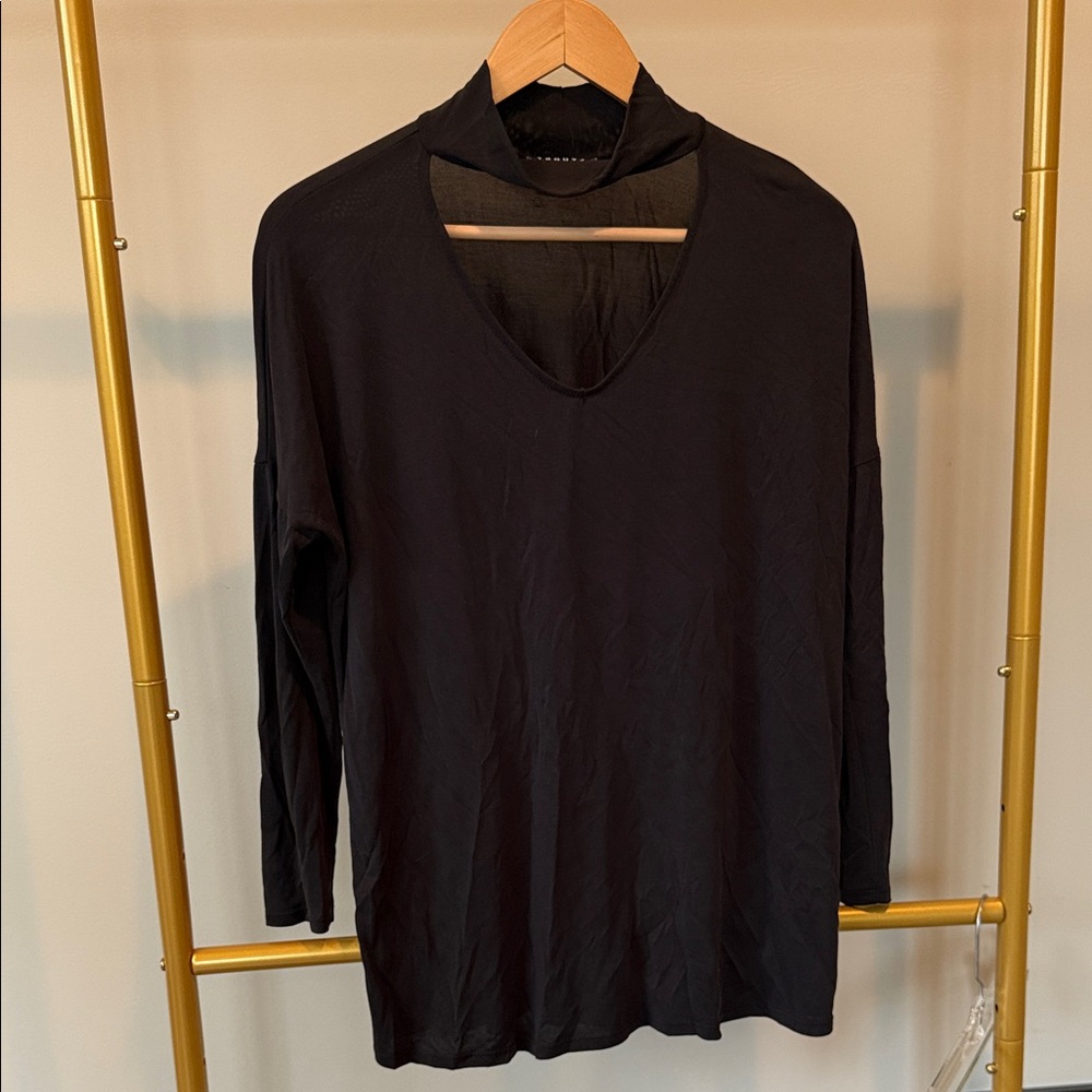 TROUVÉ Black V-Neck Women's Top